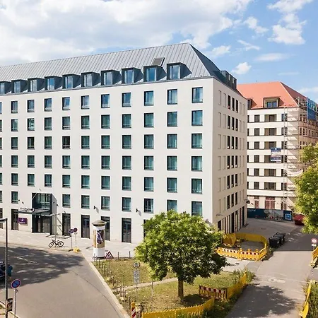 Hotel Holiday Express City Centre 3*