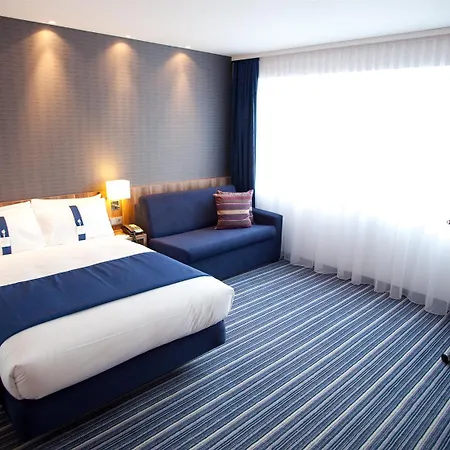 Hotel Holiday Express City Centre 3*