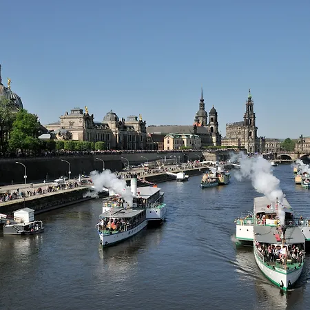 Express Centre Hotel 3*