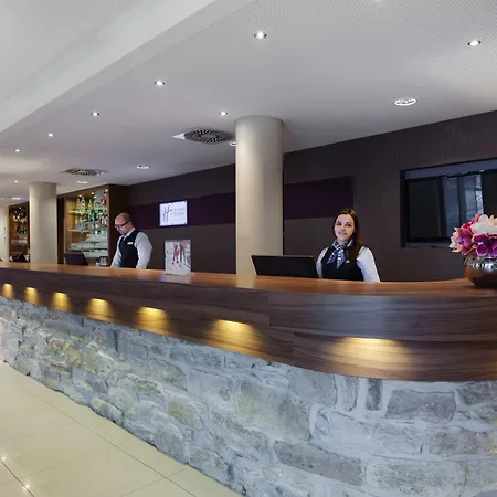 Отель Express Centre