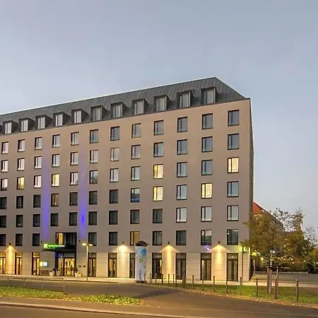Express Centre 3*