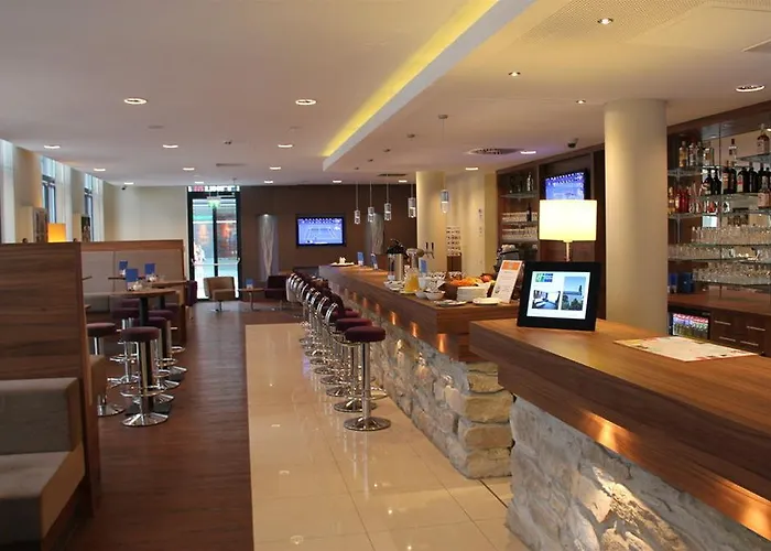 Отель Express Centre