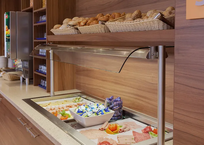 Отель Express Centre