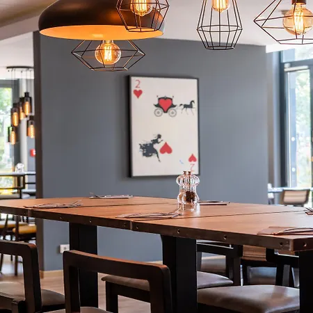 Hotel Express Centre 3*