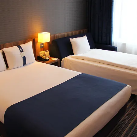 Express Centre Hotel 3*