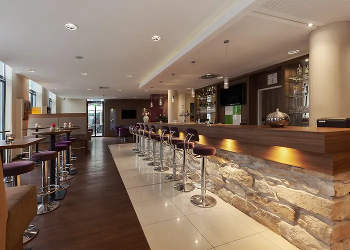 Express Centre Hotel