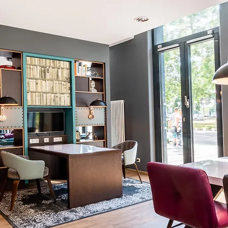 Express Centre Hotel